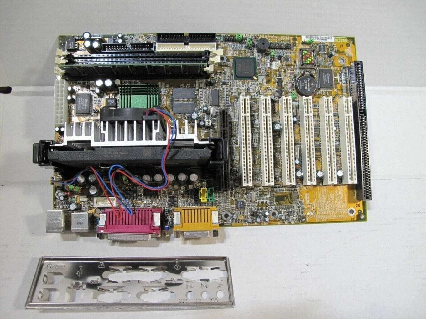 MSI MS-6182 MOTHERBOARD + PENTIUM II SL3EE + RAM + I/O SHIELD