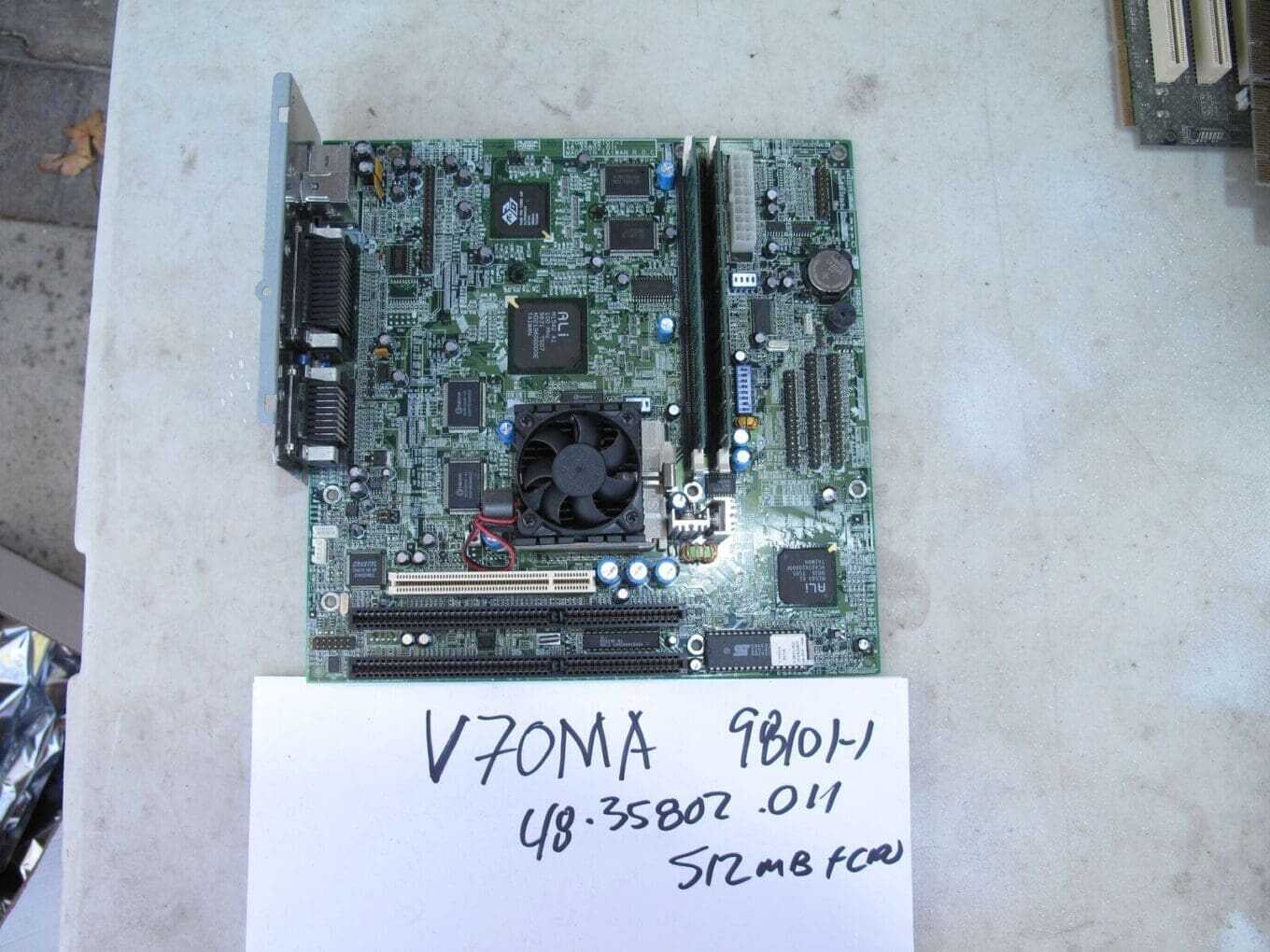 IBM 00K8747 MOTHERBOARD + CPU + 512 MB RAM