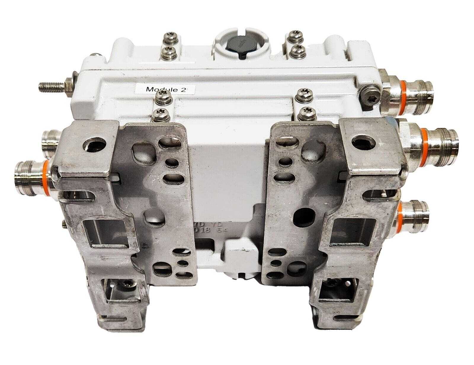 CommScope CBC426T-DS-43 Twin Diplexer 380-960MHz/1695-2690MHz + MOUNTING BRACKET