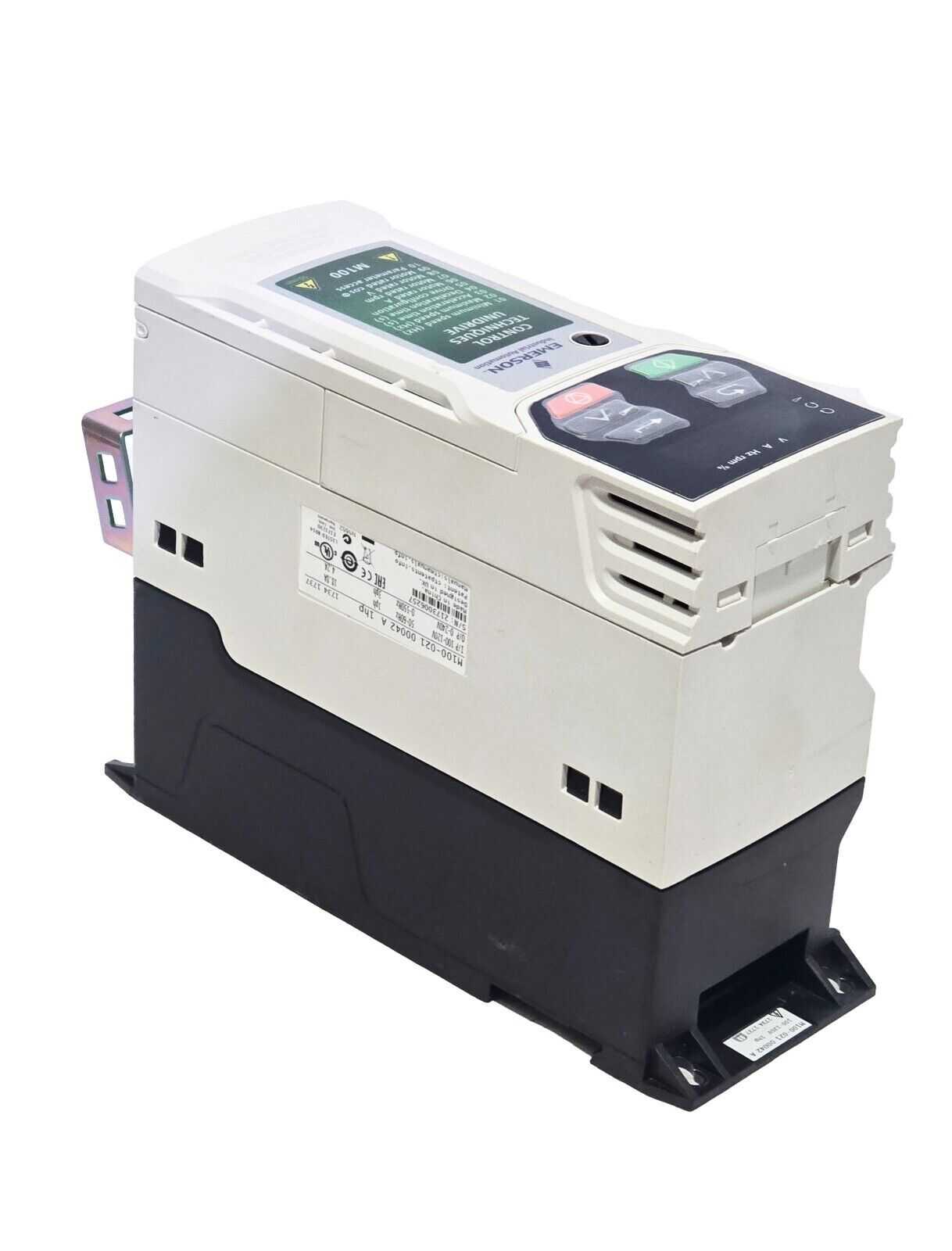 EMERSON CONTROL TECHNIQUES M100-021 00042 A / M100 UNIDRIVE 1HP 100-120V IN USNP