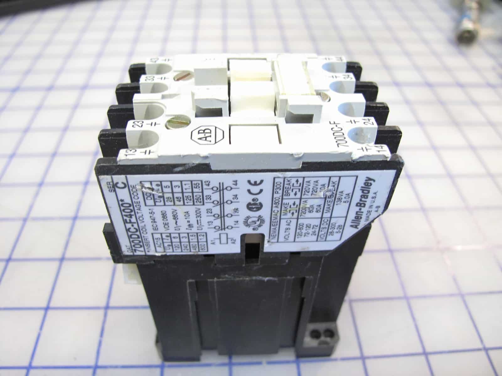 Allen Bradley Control Relay, 700DC-F400*, Ser. C, 24VDC Coil