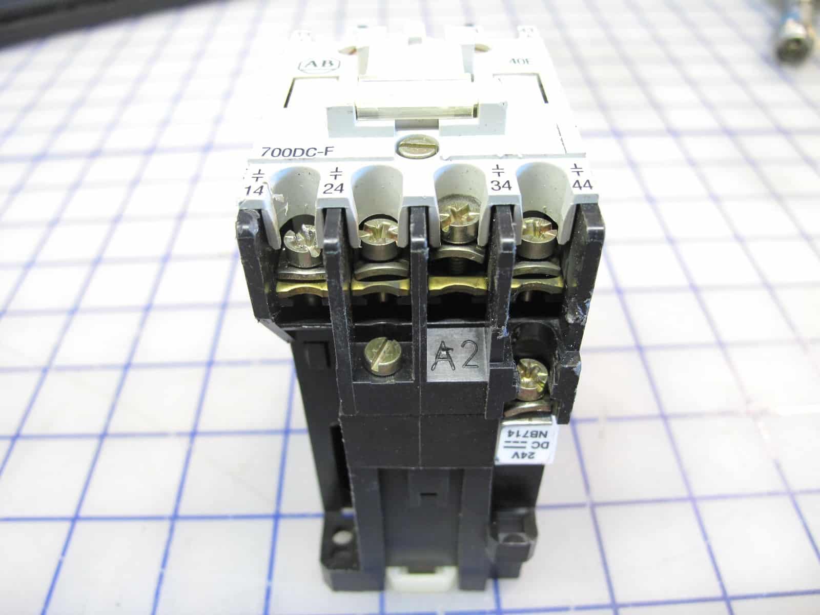 Allen Bradley Control Relay, 700DC-F400*, Ser. C, 24VDC Coil