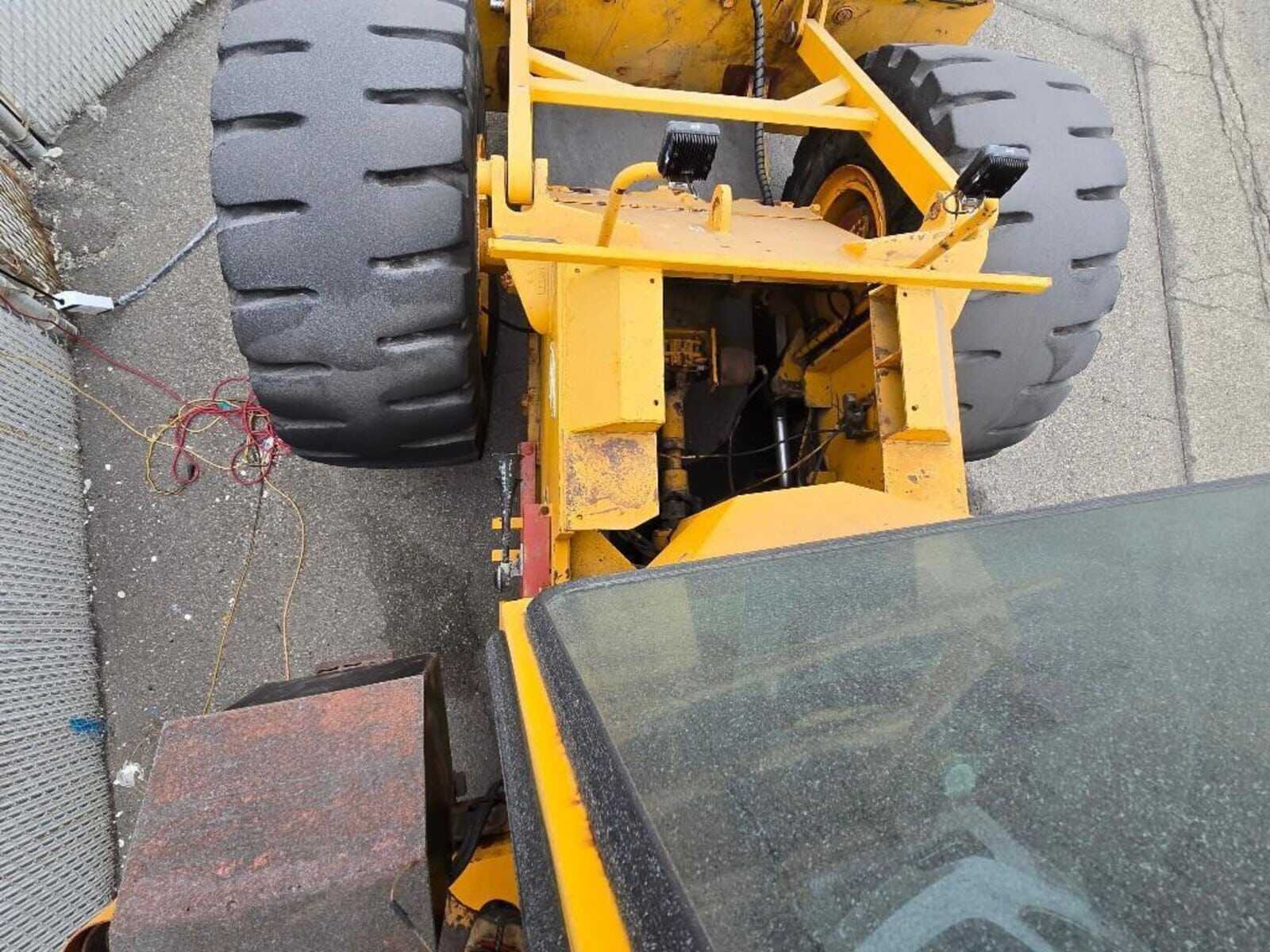 Michigan M-280C Heavy-Duty Wheel Pusher Railcar Mover - Running Condition