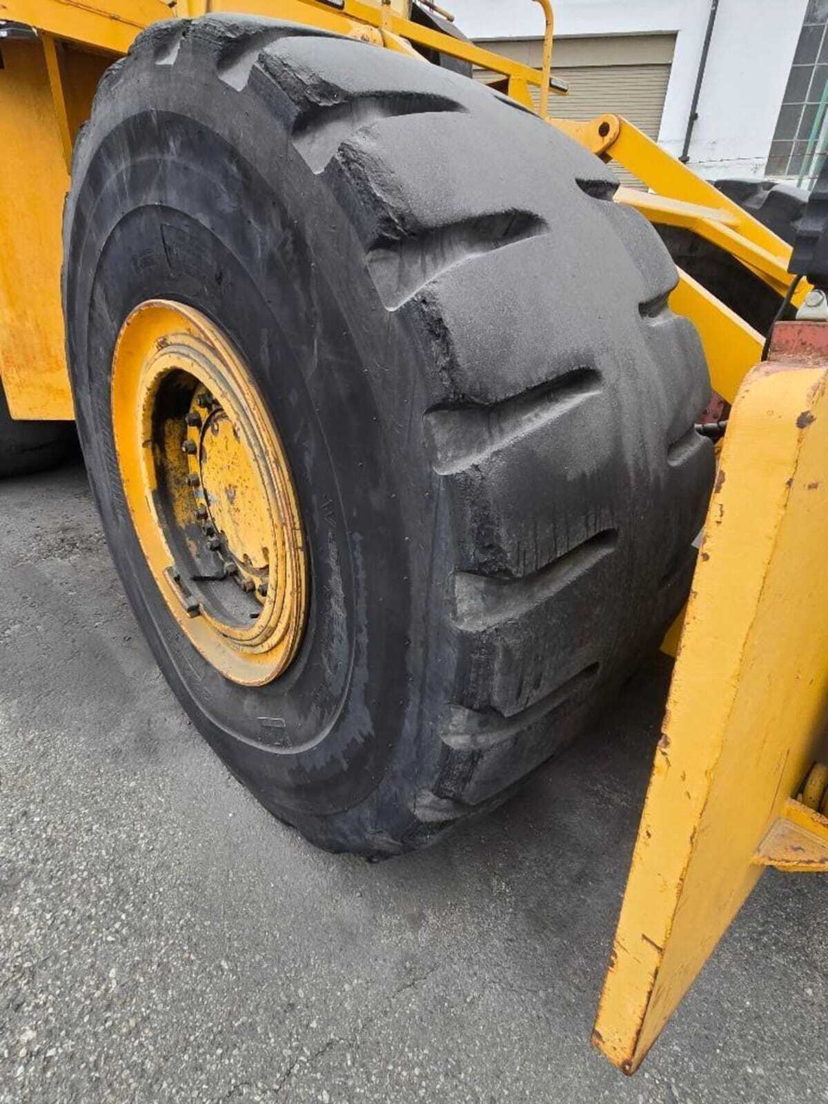 Michigan M-280C Heavy-Duty Wheel Pusher Railcar Mover - Running Condition