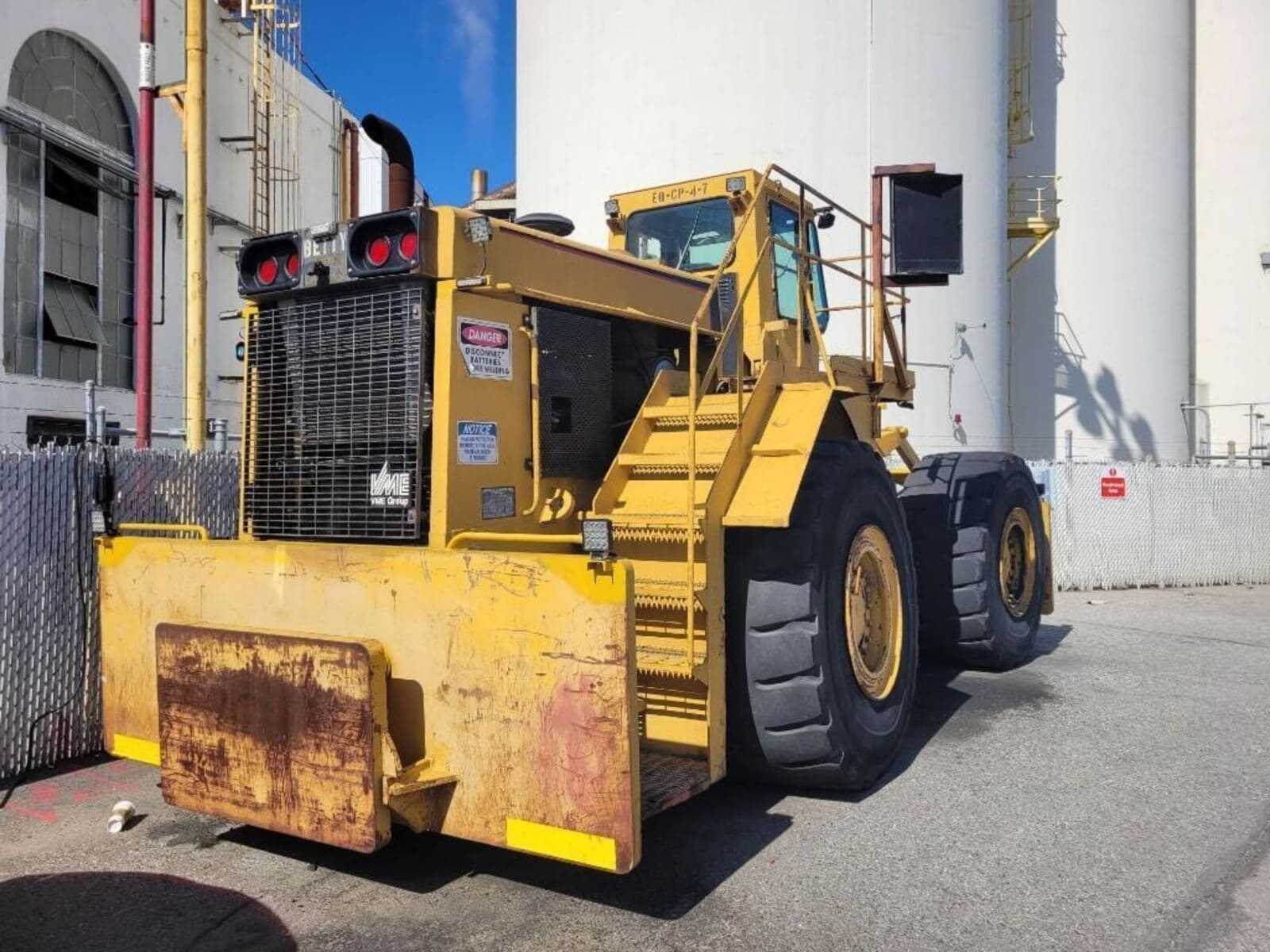 Michigan M-280C Heavy-Duty Wheel Pusher Railcar Mover - Running Condition