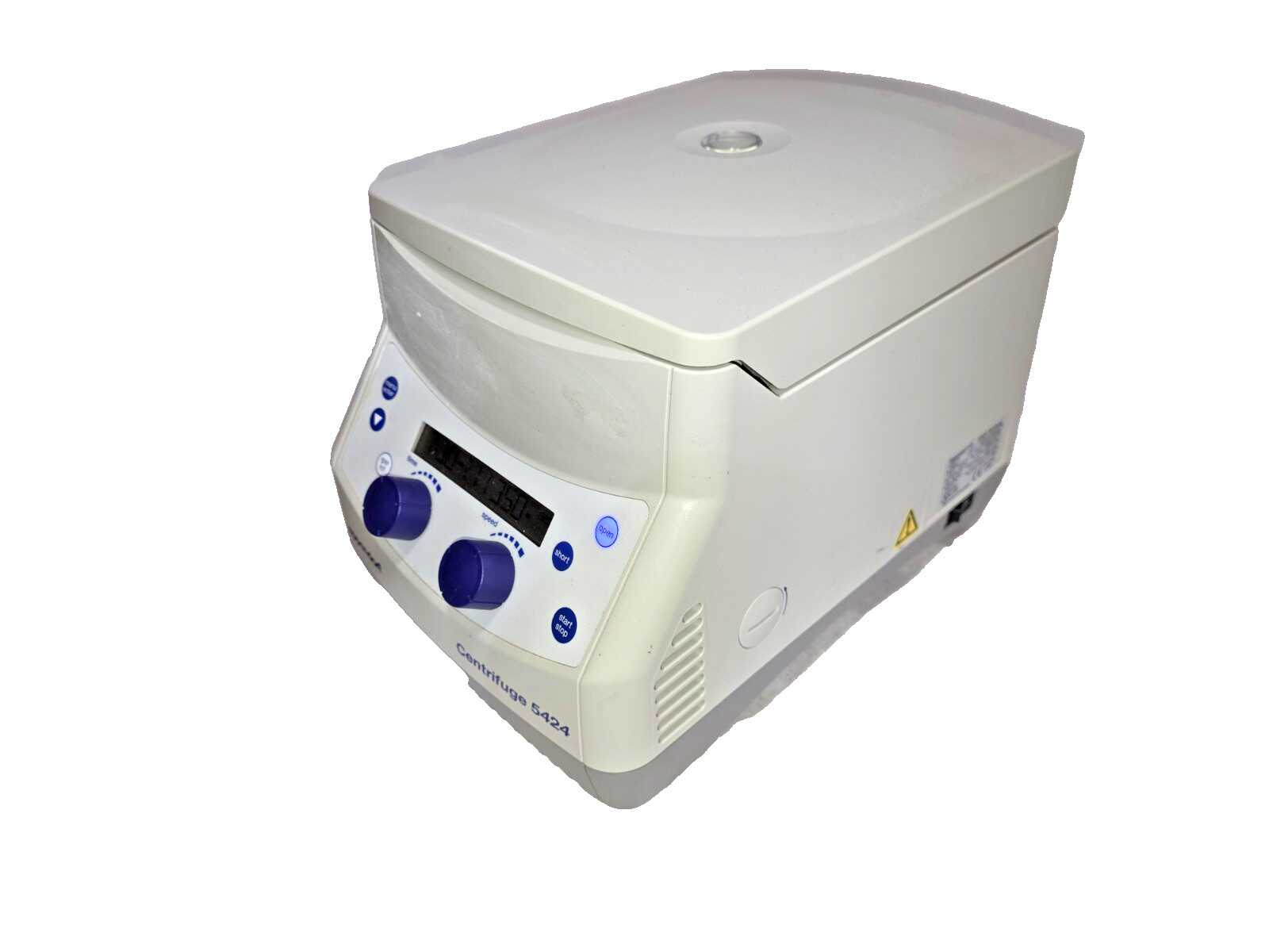 Eppendorf Centrifuge 5424 Microcentrifuge 24 Place FA-45-24-11 Rotor 15000 rpm