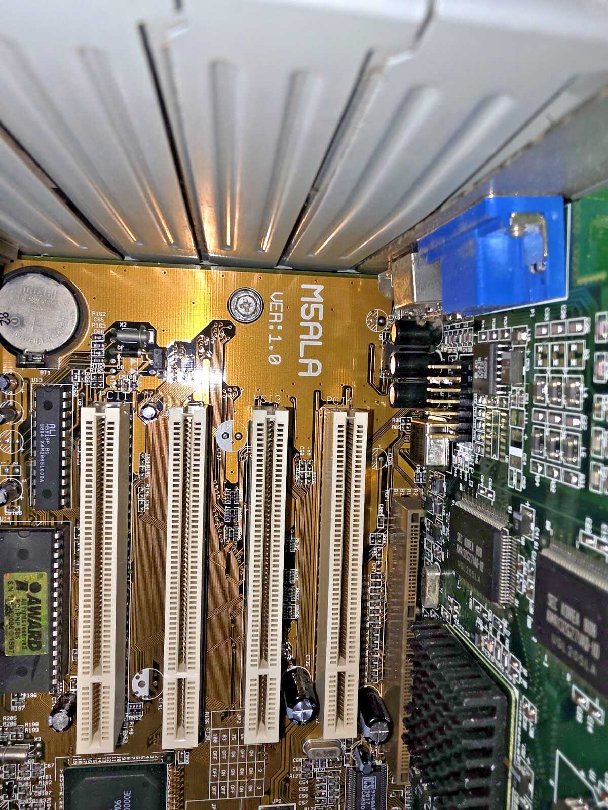 Biostar M5ALA Socket 7 ATX Motherboard AMD K6-2 300 32MB Aladdin V AGP PCI ISA