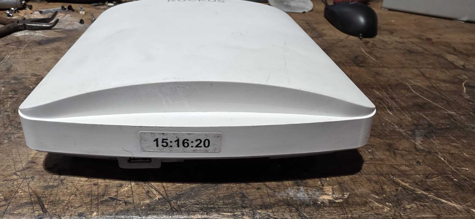 Ruckus R750 901-R750-US00 Wi-Fi 6 802.11ax 4x4:4 Dual Band Indoor Access Point